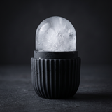Soporte de silicona negra con globo de hielo